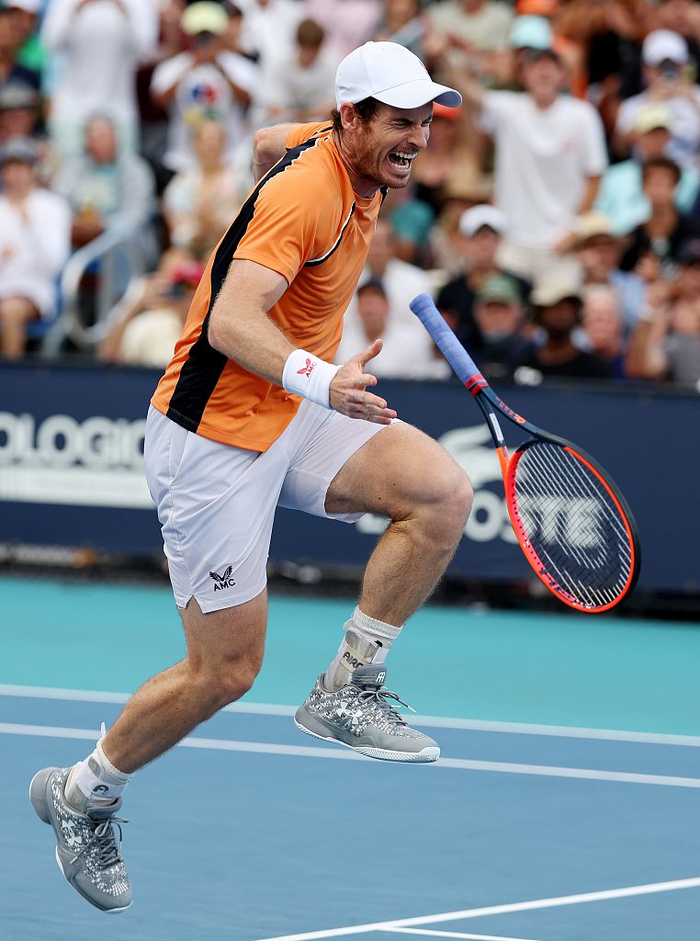 开云体育-穆雷回归赛场，败北首场状态亮眼，IG观众沸腾！的简单介绍